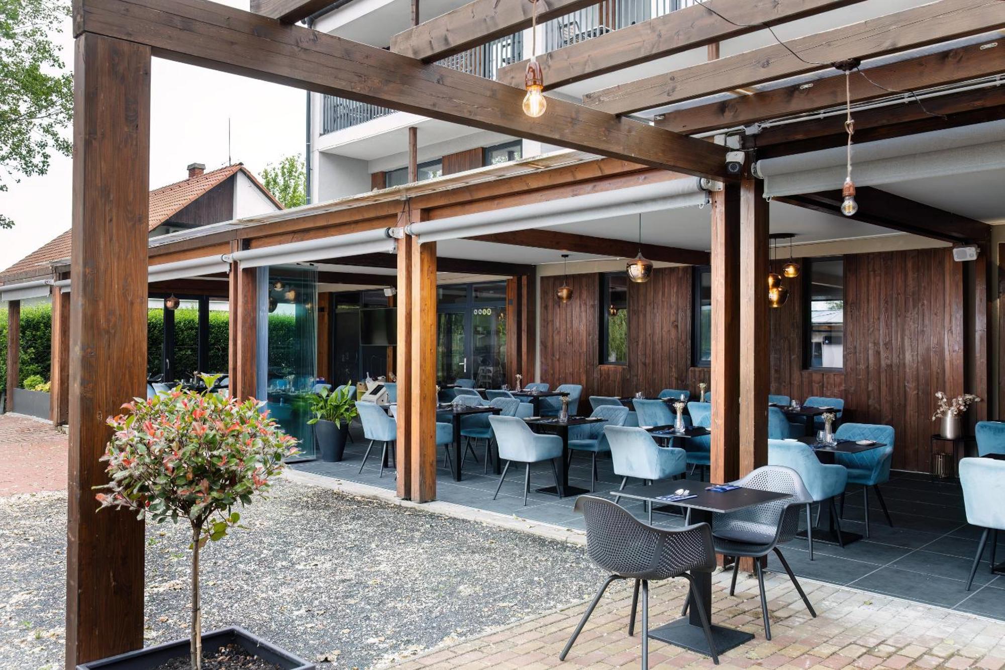Port Etterem&Panzio Bed & Breakfast Balatonmariafurdo Exterior photo
